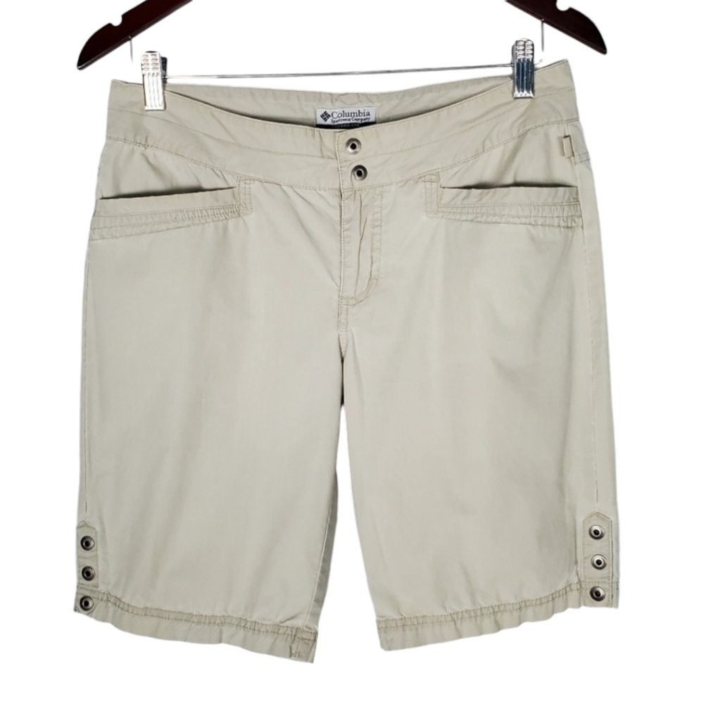 Columbia 8 Khaki Shorts